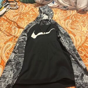 Men’s large dri-fit hoodie